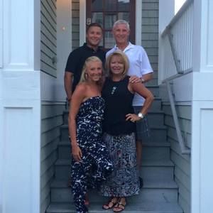 Meet your Posher, Michele